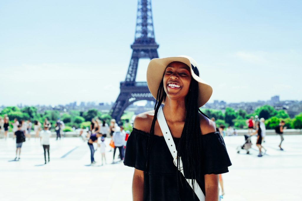 Chica que ha decidido estudiar francés en Francia